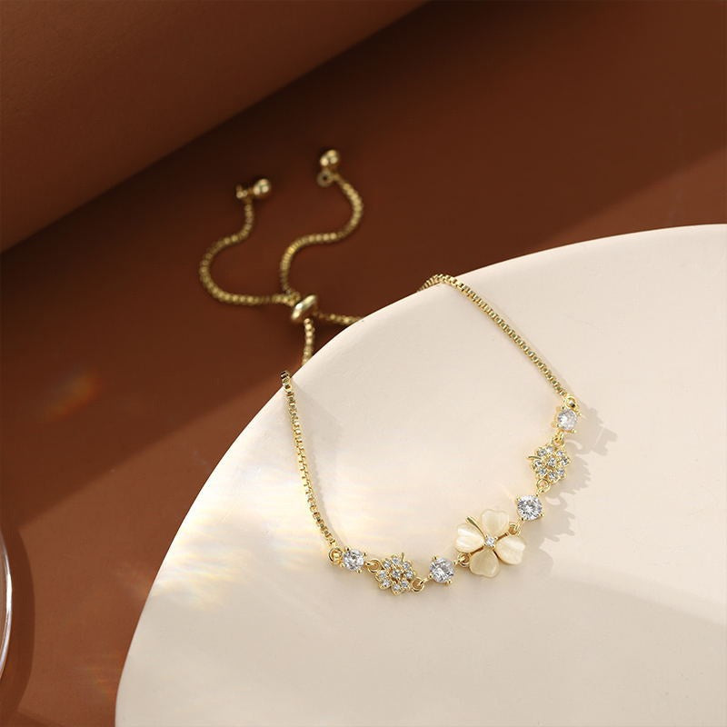 Plated Silver Women Bracelet with Clover & Zirconia