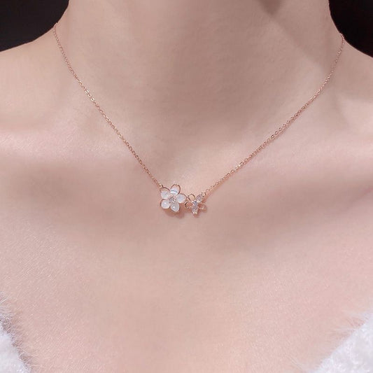 Chic Double Flower Necklace Rose Gold Chain with Crystal & Diamond - Stylish Jewelry for Women