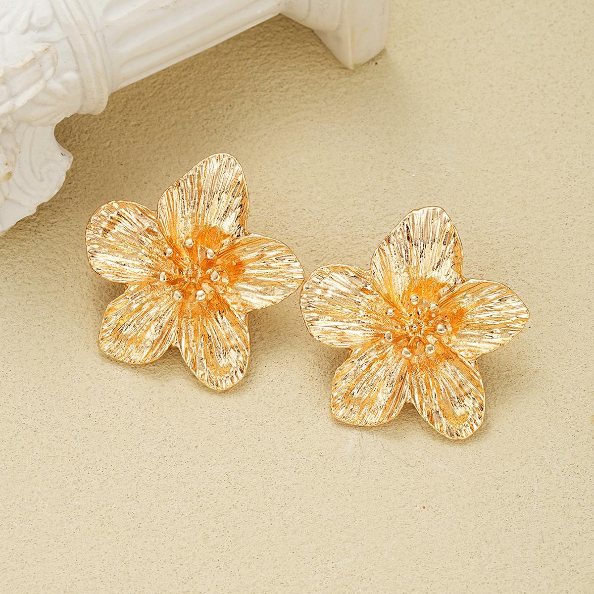 Golden Flower Stud Earrings-Stylish Metal Dopamine Statement Jewelry