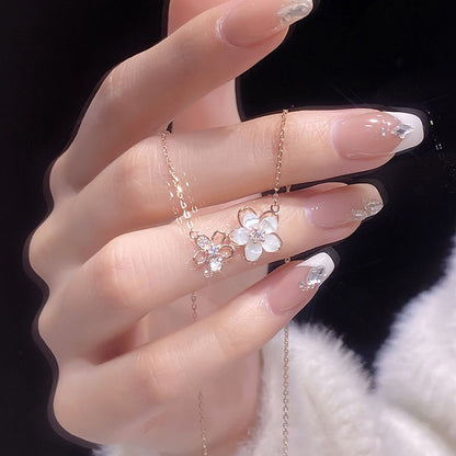 Chic Double Flower Necklace Rose Gold Chain with Crystal & Diamond - Stylish Jewelry for Women