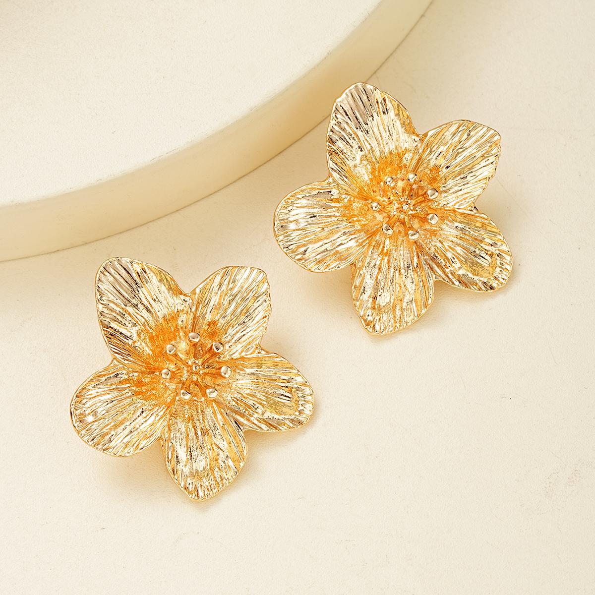 Golden Flower Stud Earrings-Stylish Metal Dopamine Statement Jewelry